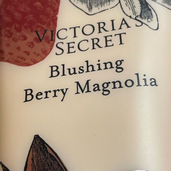 Victoria's Secret Blushing Berry Magnolia Lotion - Picture 5 of 5